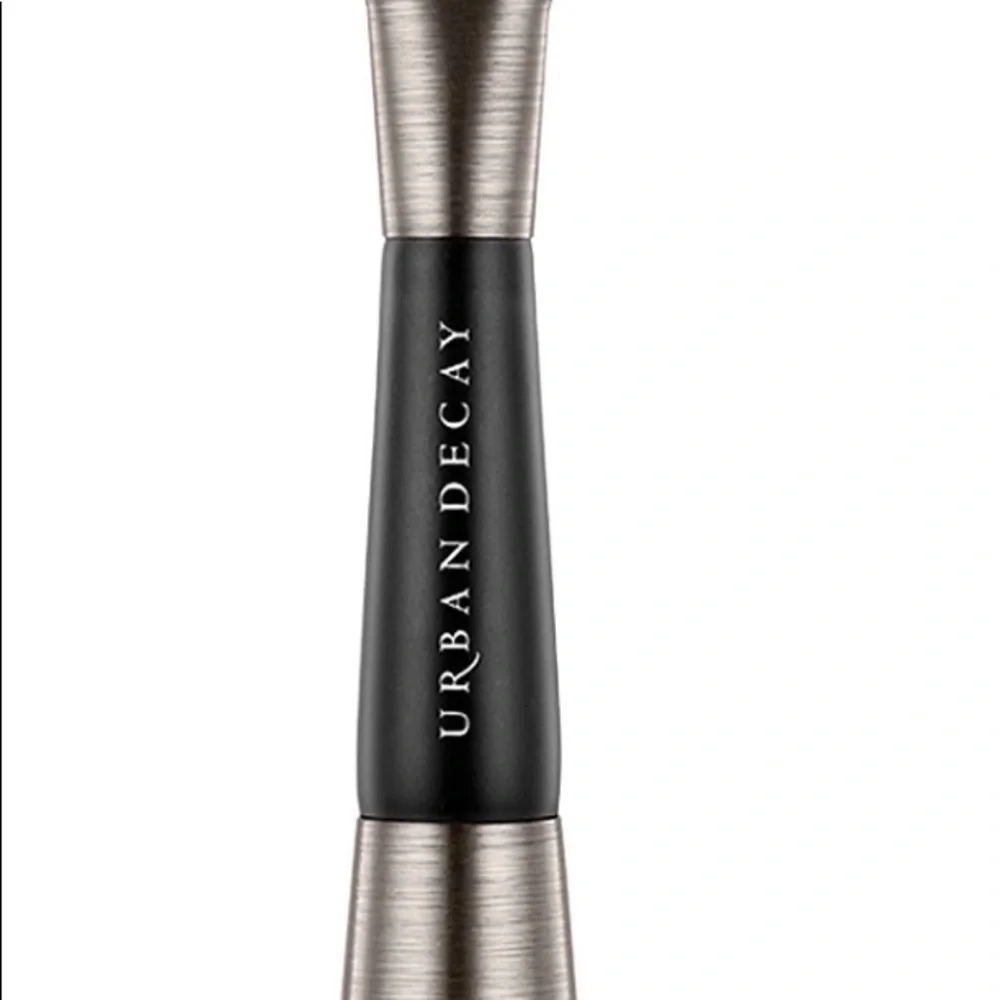 Urban Decay Pro Contour Shapeshifter Brush